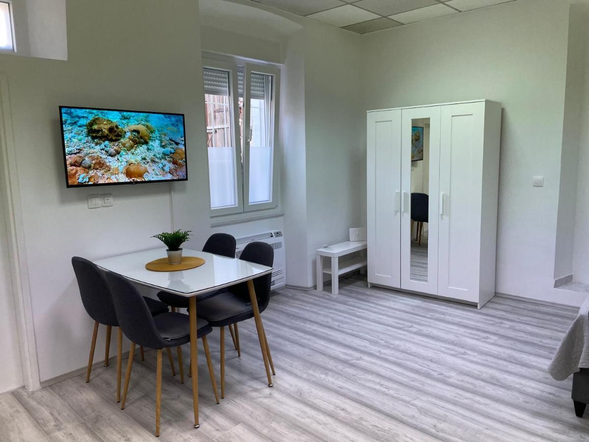 Apartment Studio Beauty In Centar Pula Extérieur photo